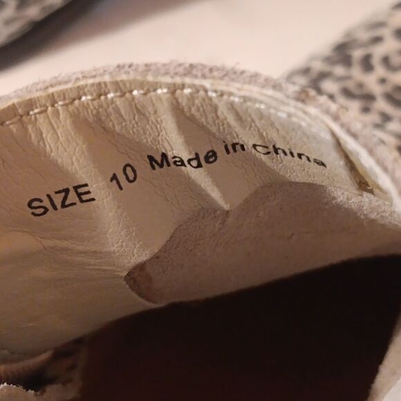 Dolce Vita Leopard Print Ankle Boots. Animal Print, Ankle Boots - Picture 10 of 13